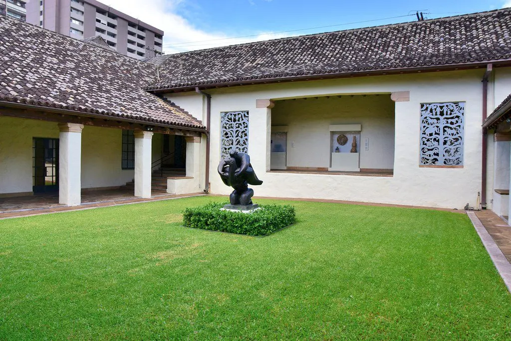 14 Best Things to do for Couples in Honolulu